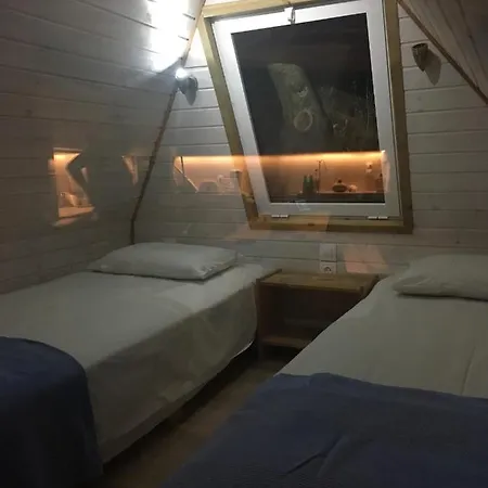 Christianna Studios * Áyios Nikítas