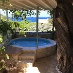 Christianna Studios * Айос-Никитас