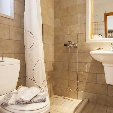 Christianna Áyios Nikítas